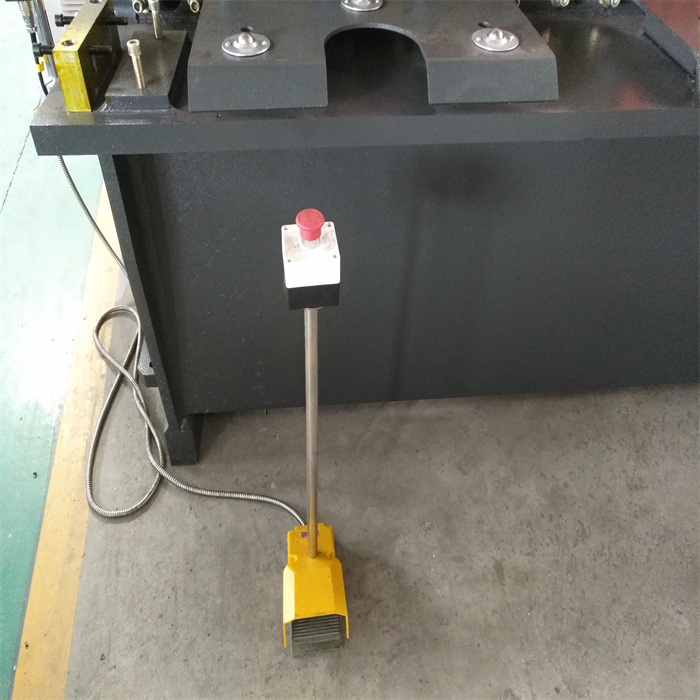 擺式剪板機(jī)6×3200 (17).jpg